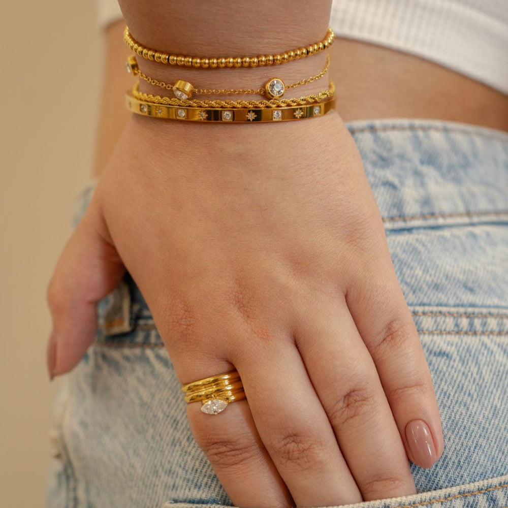 Clasp Bracelet