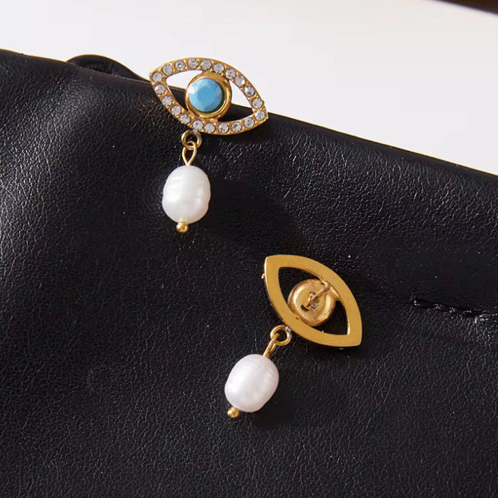 Protect me pearl earrings