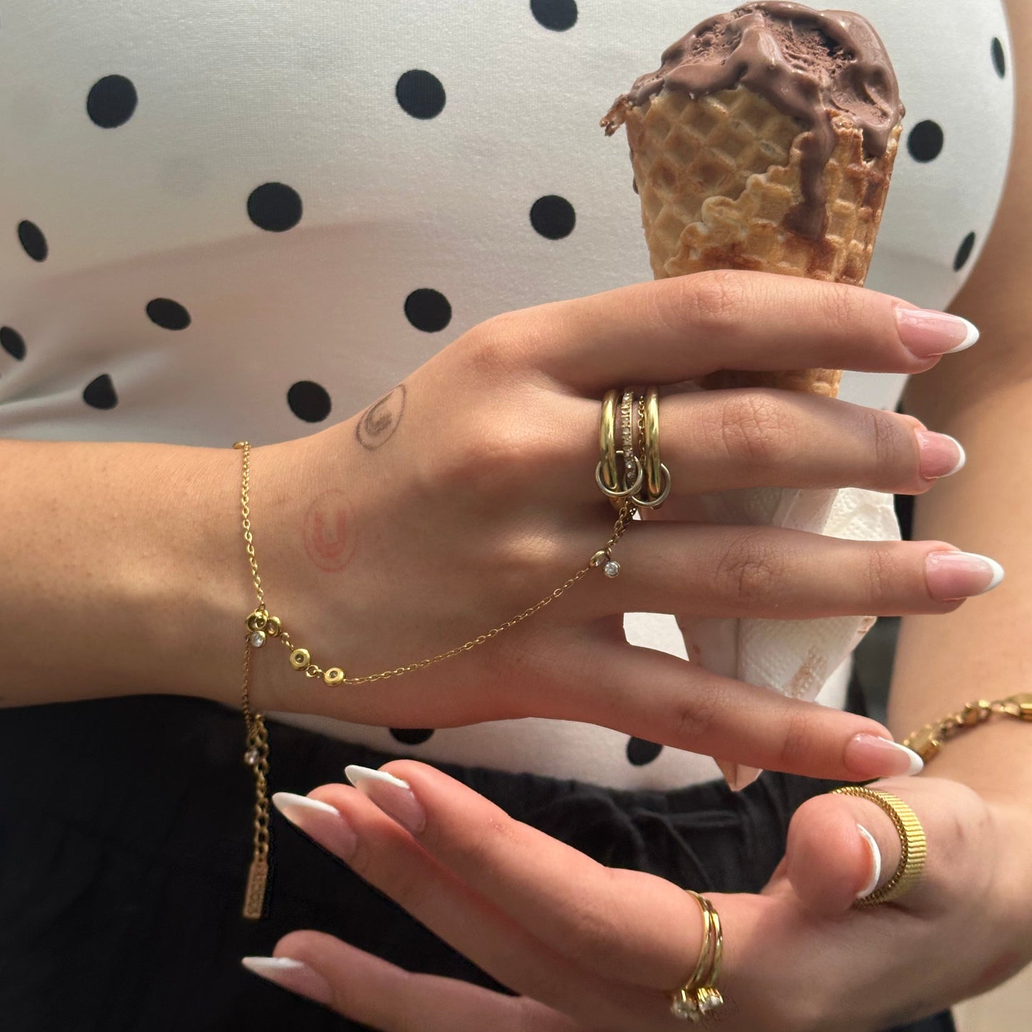 Gem Glow- Luxe Hand Chain